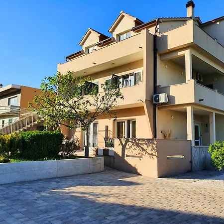 Gracienda Apartment